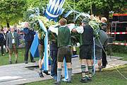 Maibaum aufstellen 2017 in Perlach (Foto: Martin Schmitz)